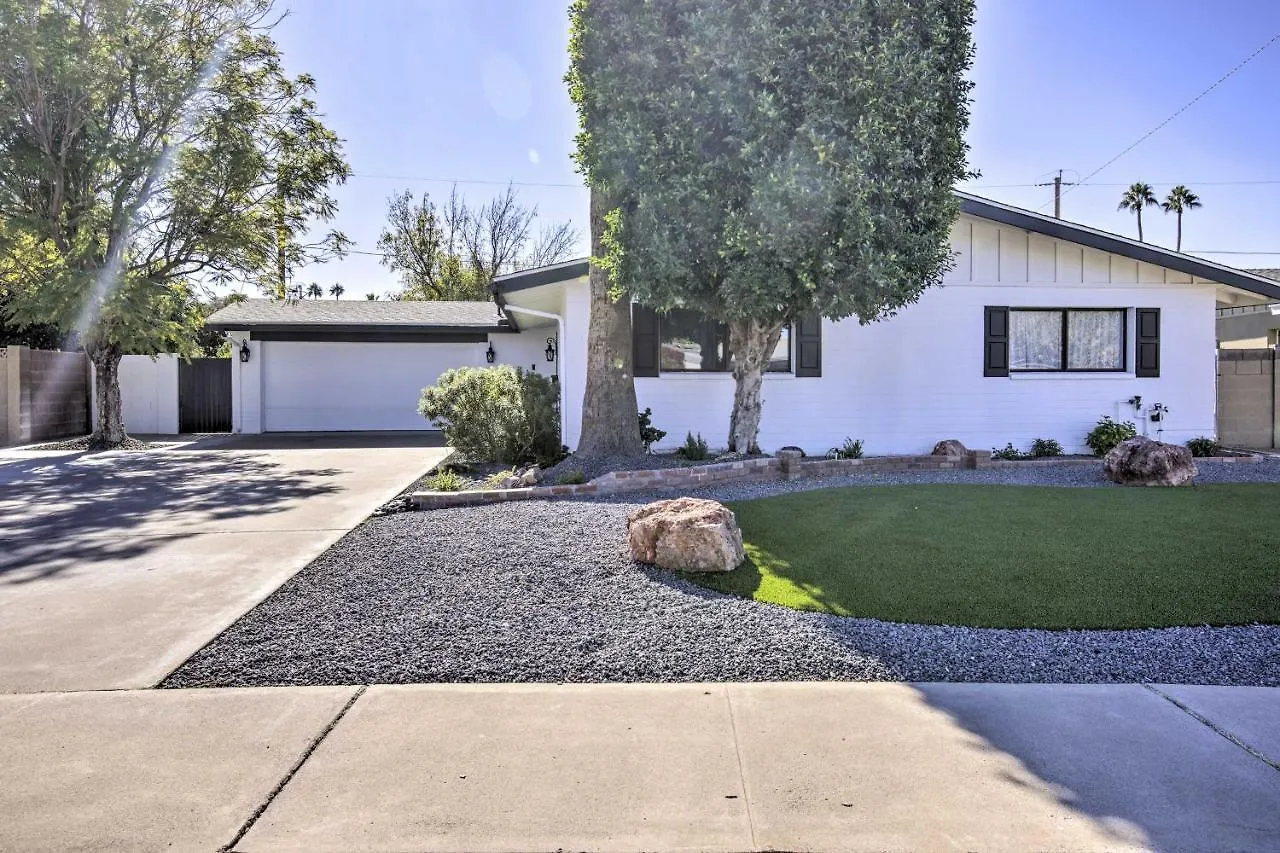 بيت للعطل فيلا Scottsdale Escape - Pool, Jacuzzi And Fire Pit!